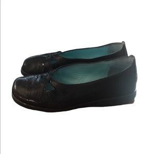 Thierry Rabotin Women’s Size 38 Slip On loafers